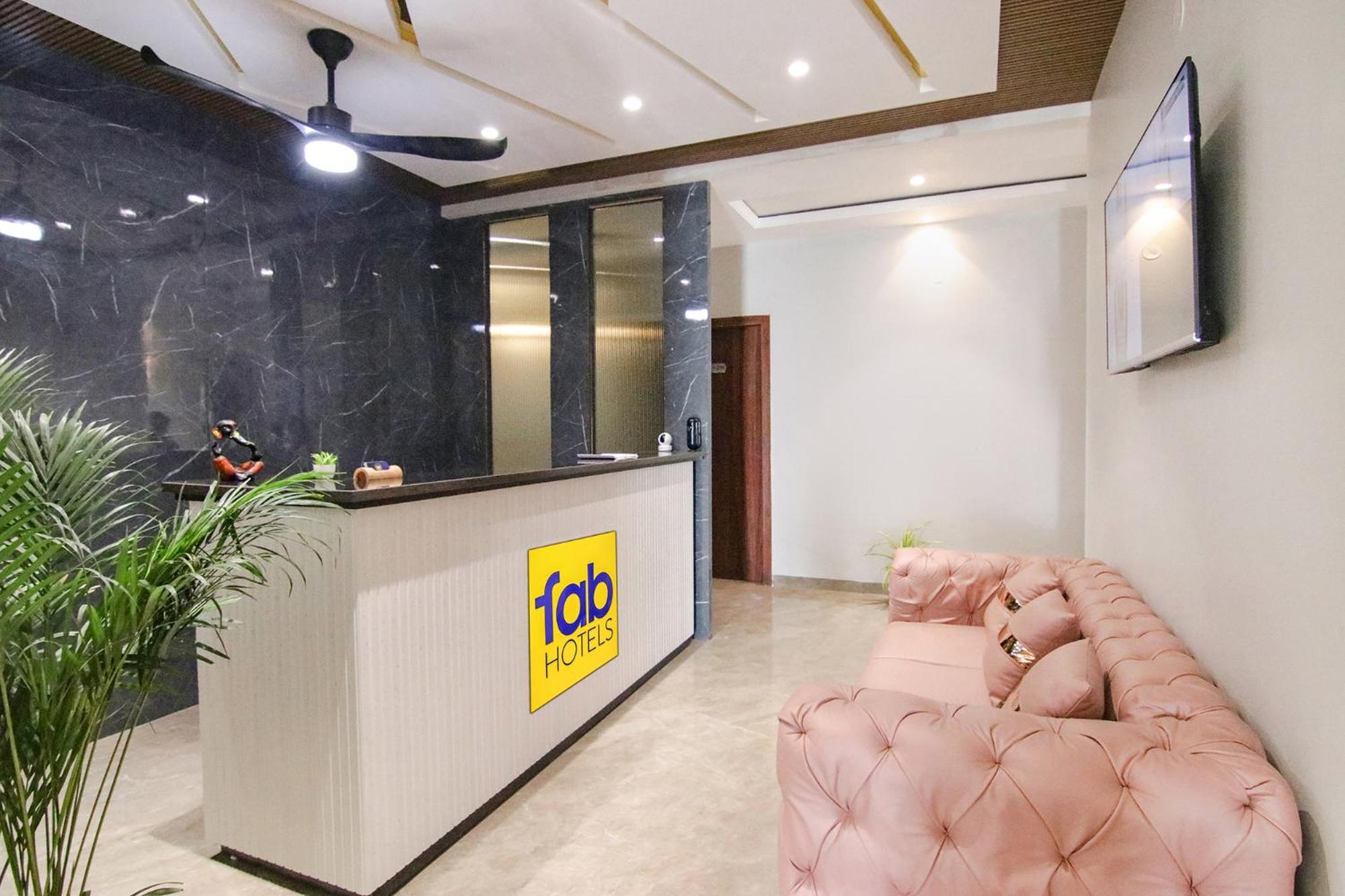 Fabhotel Prime Royal Court Ludhiana Exteriör bild